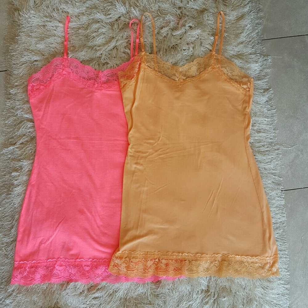 Zenana Women's Tank Top Set of 2